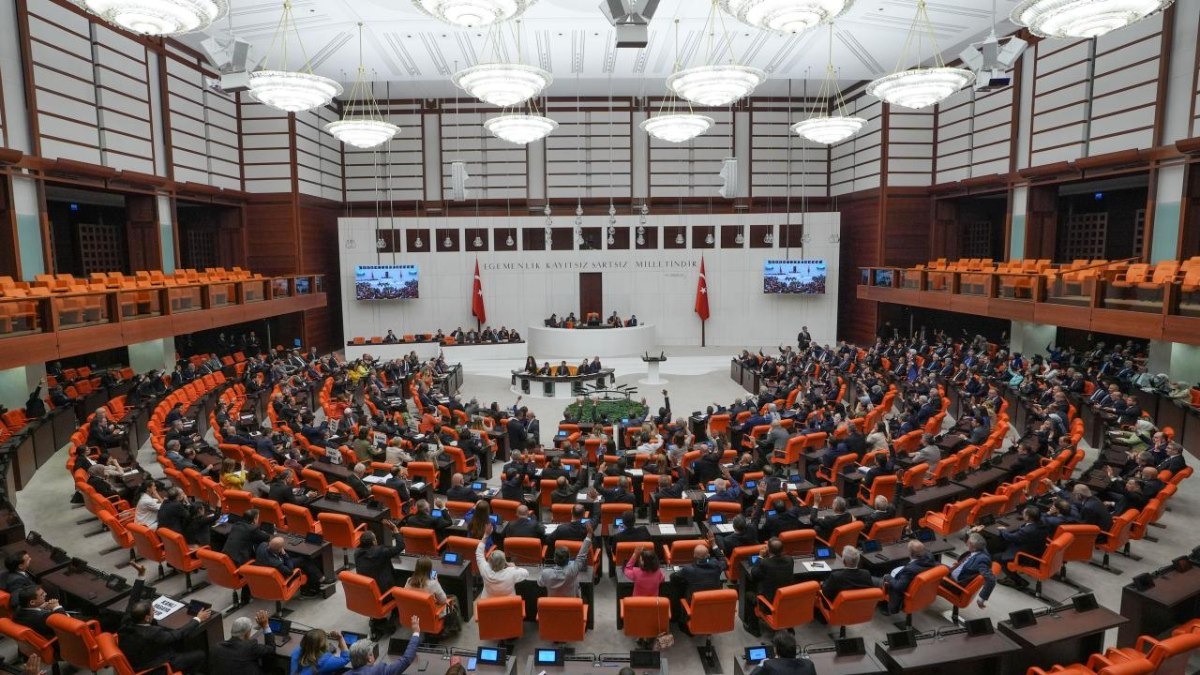 TBMM'de Yoğun Mesai Başlıyor: Kritik Gelişmeler Masada