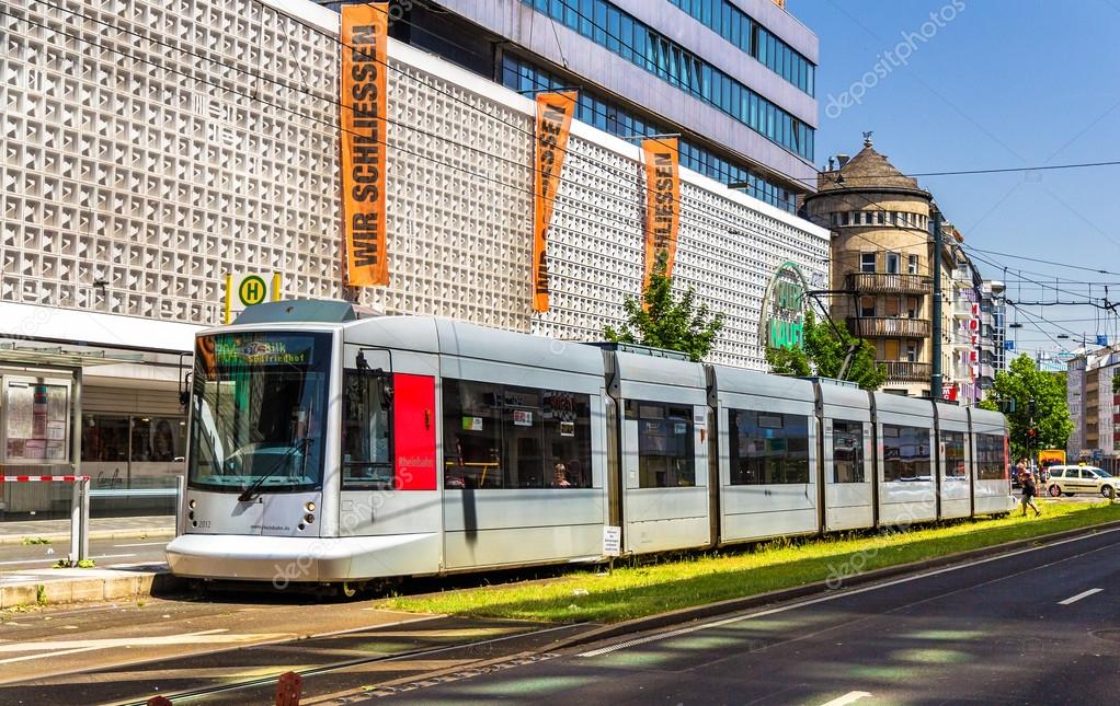 Dünyada Bir İlk! Sürücüsüz Tramvay