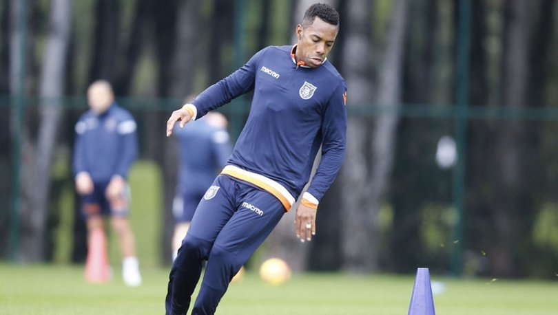 Robinho İlk Kez Sahaya Çıktı.