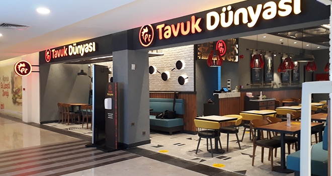 Tavuk Dünyası Uşak’ta Şehrin İlk Restoranını Açtı