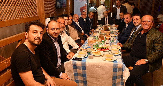 Buğday Pazarı esnafı iftar sofrasında buluştu 