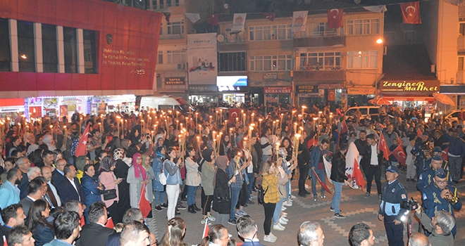 Havza'da Fener Alayı ve Havai Fişek Gösterisi